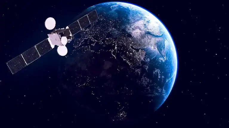 Gizemli Uydu Parçalanması: Uzay Çöpü Tehlikesi Artıyor